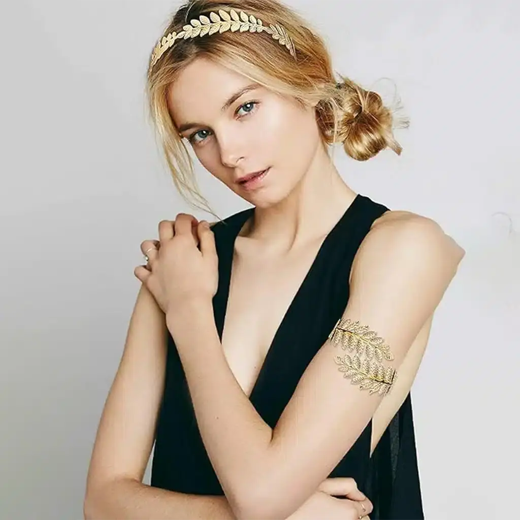 Tiara más Brazalete Dorado